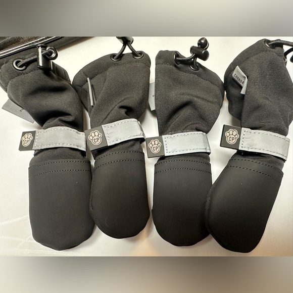 Canada Pooch NWOT Soft Shield Dog Boots sz 2 rain/snow protection original bag - Picture 2 of 13